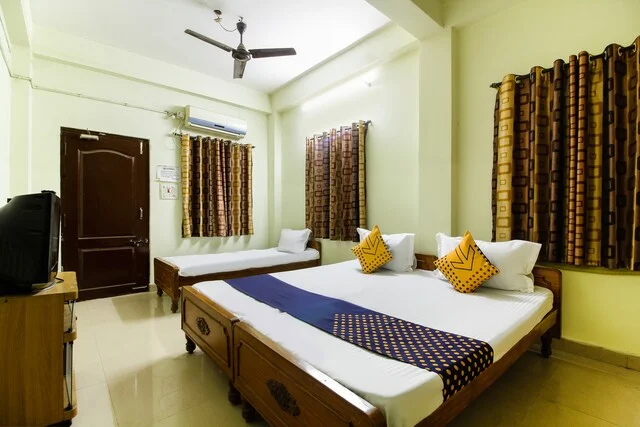 Luxury AC room at Star Guest House Kondapur Hyderabad